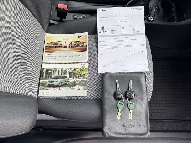 Škoda Fabia 1,4 i 16V tažné DPH 1.maj. ČR - fotka 42 z 45