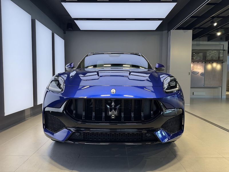 Maserati Grecale (2026) Modena 330HP  - fotka 2 z 20