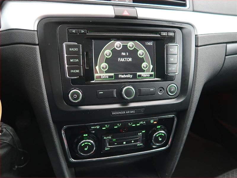 Škoda Superb (2014) Ambition 2.0 TDI, Serv.kniha - fotka 12 z 20