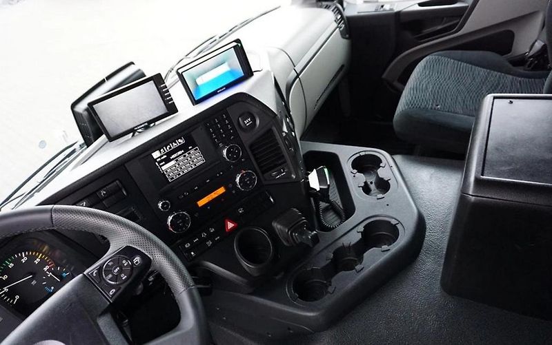 Mercedes-Benz (2017) Antos 1830 chlaďák EURO 6 - fotka 10 z 16