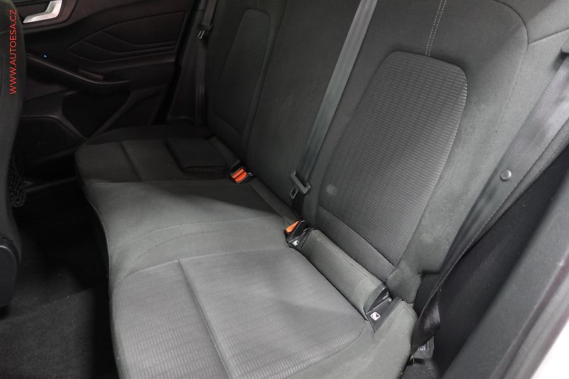 Ford Focus (2018) 1.5 TDCi, ČR, autoAC - fotka 10 z 22