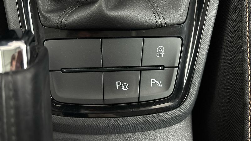 Škoda Kamiq 1.5 TSI DSG Style - fotka 22 z 28