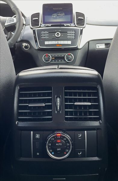 Mercedes-Benz GLS 350D,4MATIC,190kW,7 míst,DPH - fotka 20 z 33