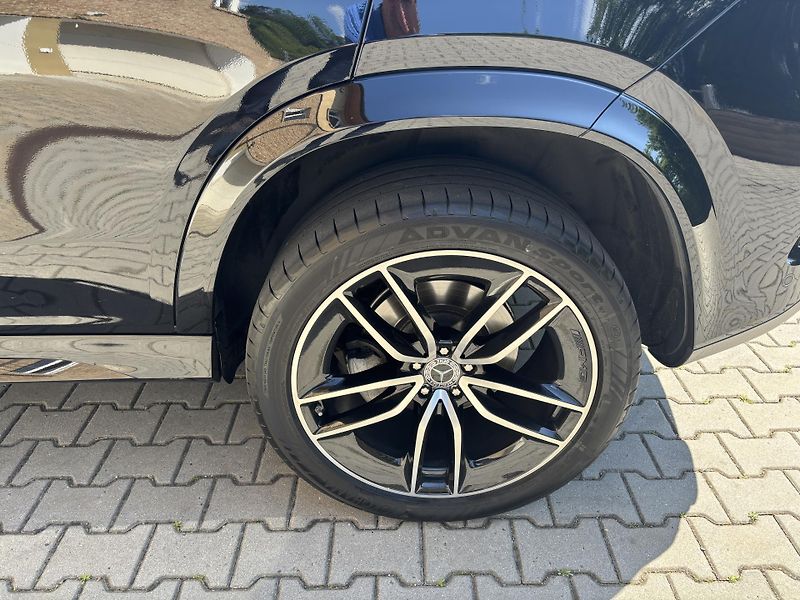 Mercedes-Benz GLE (2023) 400d 4MATIC 9GTRONIC AMG Paket - fotka 147 z 166