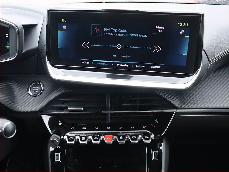 Peugeot 208 (2020) GT 50 kWh, SoH 92%, Automat - fotka 12 z 26