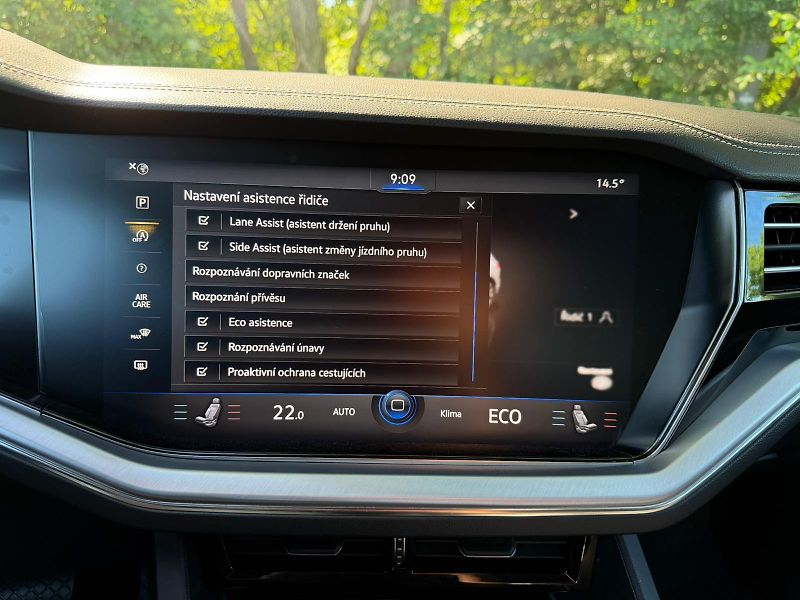 Volkswagen Touareg (2018) - fotka 16 z 28