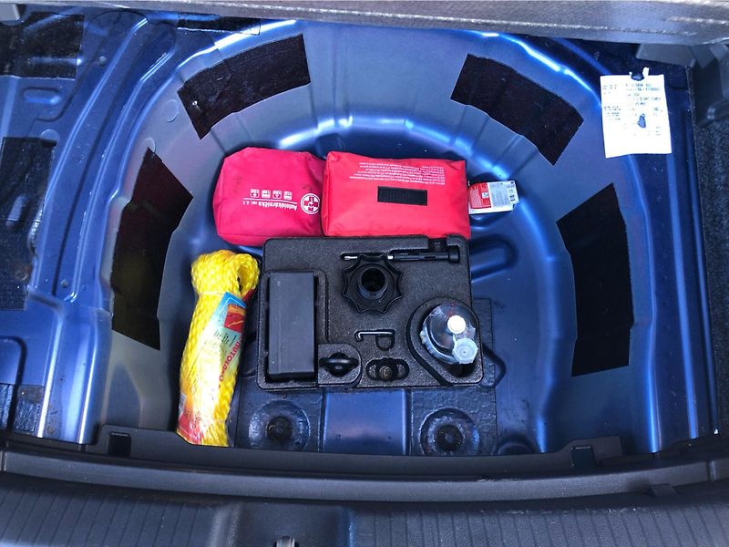 Volkswagen Polo 1,0 MPI - fotka 26 z 27
