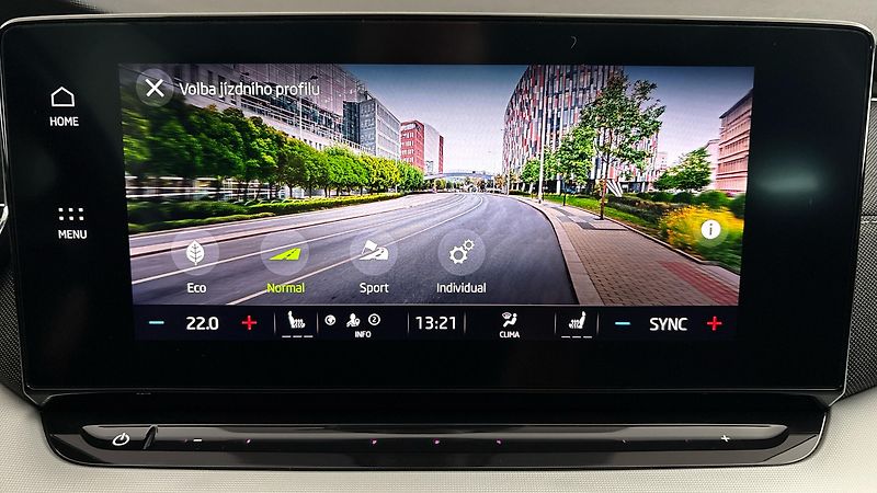Škoda Octavia 2.0 TDI DSG Style Combi - fotka 25 z 25