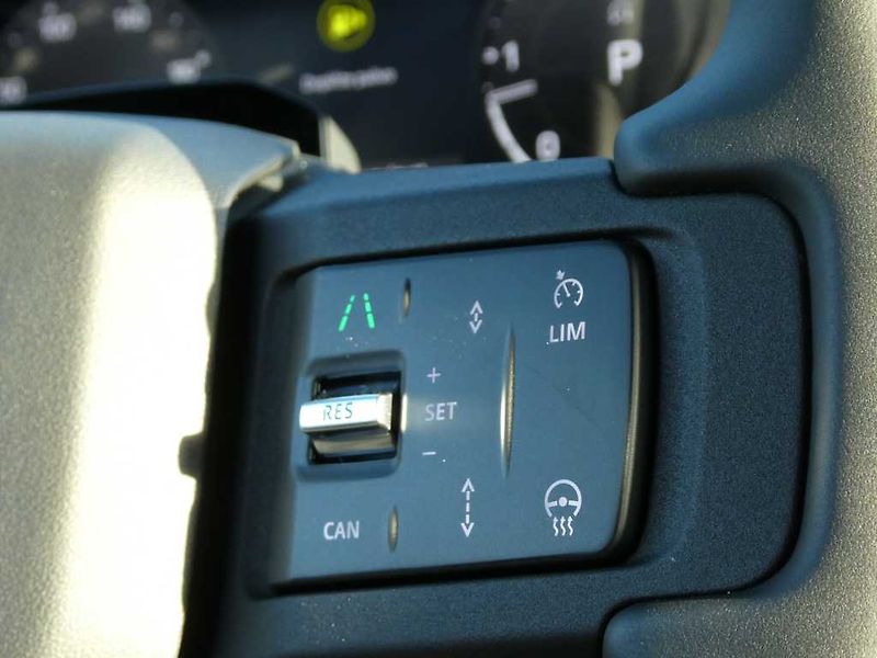 Land Rover Defender (2026) 110 3,0 TROPHY EDITION D350 - fotka 22 z 47