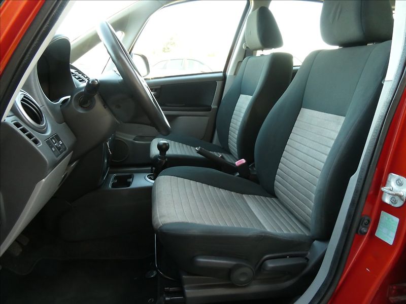 Suzuki SX4 1,5 73kW GLX,2x kola,závěs,kli - fotka 16 z 39