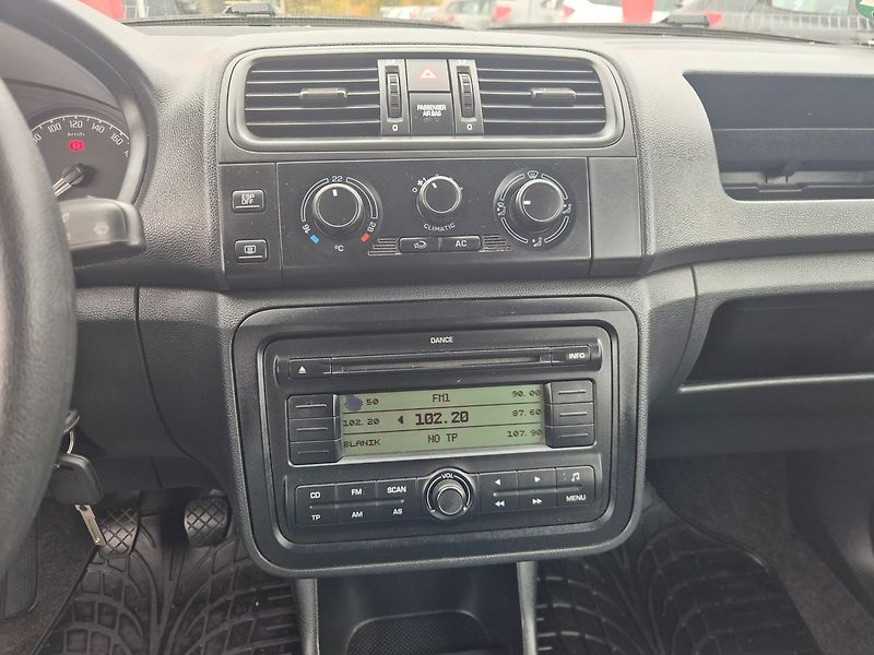 Škoda Fabia 1.4i 63kW, nová STK - fotka 14 z 17