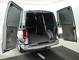 Volkswagen Transporter (2023) 2.0 TDI, ČR, 1Maj - náhled 13