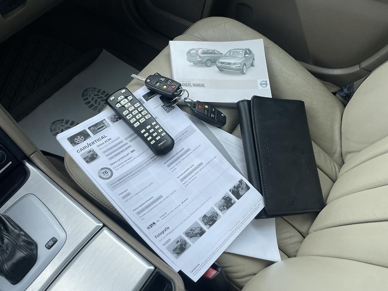 Volvo XC90 2.5TDi D5 200PS AWD R-DESIGN!! - fotka 179 z 180