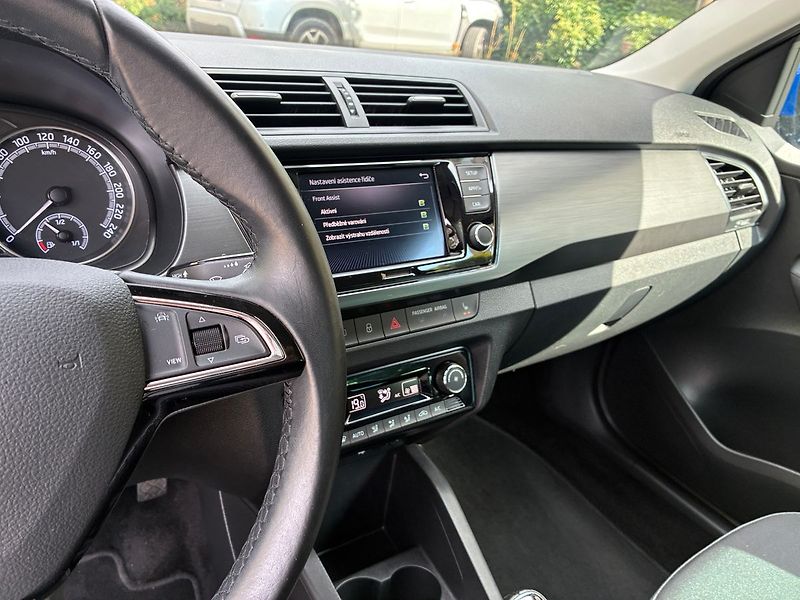 Škoda Fabia 1.0 TSi 81 kW STYLE-LED-KAMERA - fotka 15 z 29