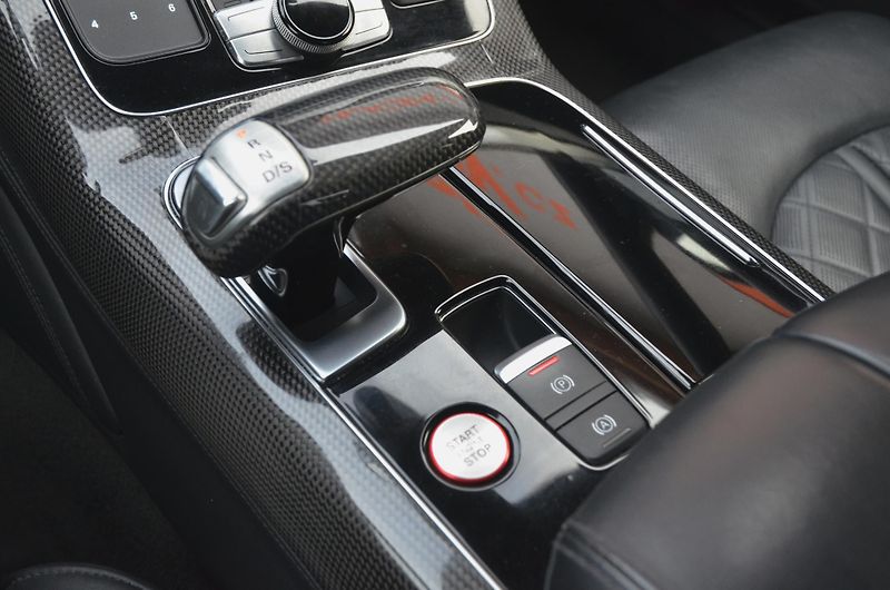 Audi S8 (2017) Plus 4.0 V8 605 PS Quattro - fotka 36 z 47