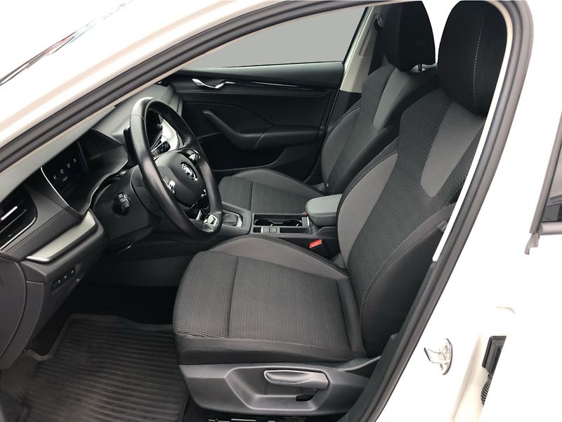 Škoda Octavia 2,0TDi 85kW AMBITION PLUS - fotka 11 z 28