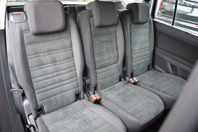 Volkswagen Touran (2018) 1.4TSI 110kw CLBMT 7MÍST NAVI - fotka 42 z 49