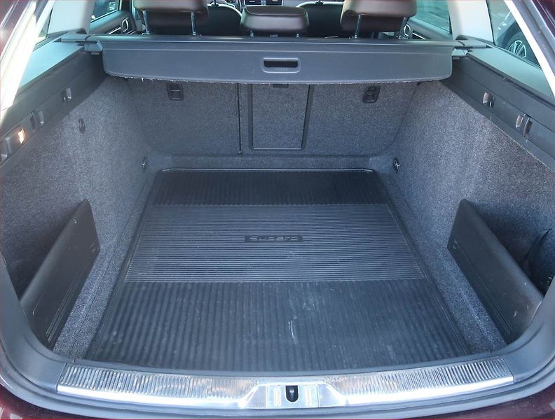 Škoda Superb (2013) Laurin&Klement 2.0 TDI - fotka 14 z 15