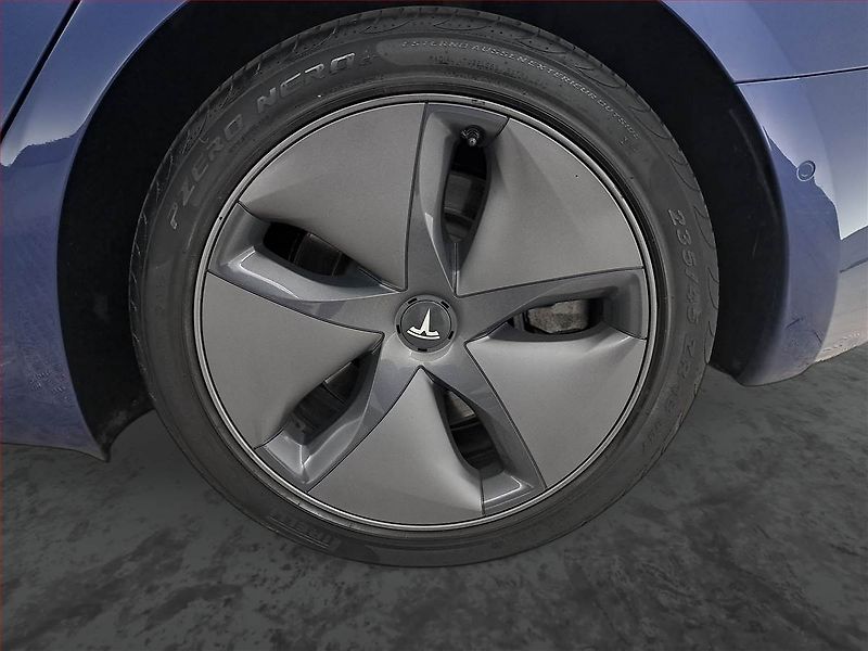 Tesla Model 3 (2019) Long Range 4WD 78kWh, SoH 79% - fotka 15 z 21