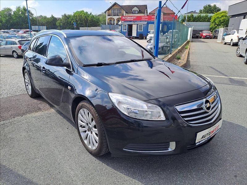 Opel Insignia 2,0 DCTI - fotka 2 z 14