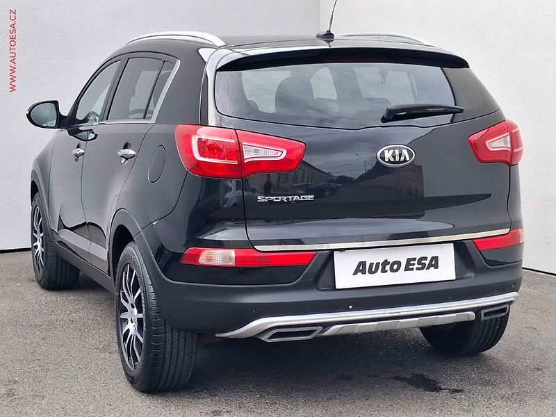 Kia Sportage (2013) 1.6 GDi, Panor, navi - fotka 6 z 21