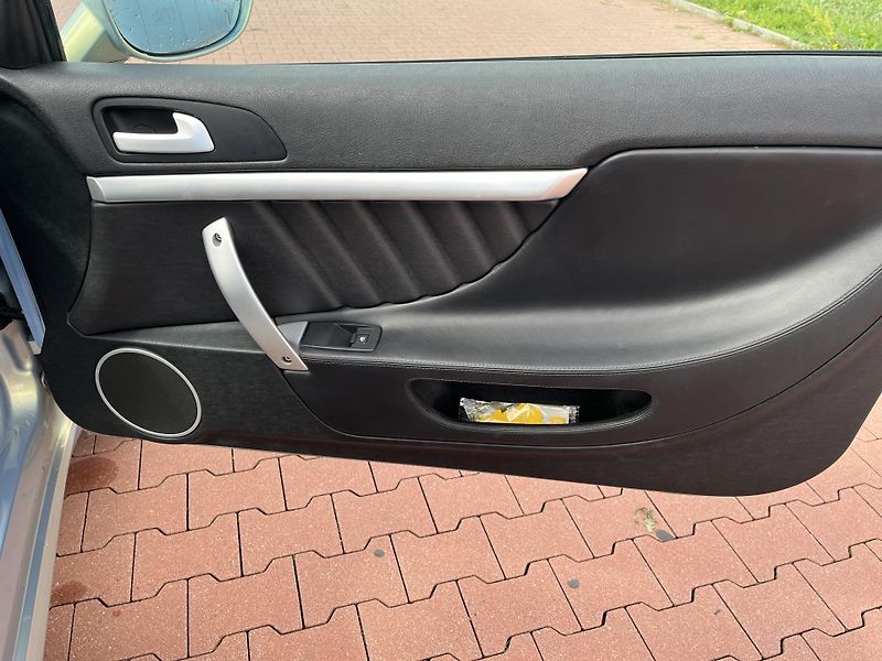 Alfa Romeo Brera 3.2 JTS ČR - fotka 16 z 37