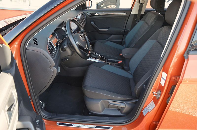 Volkswagen T-Roc (2020) 2.0 TDi DSG iQ.Drive Webasto - fotka 17 z 44