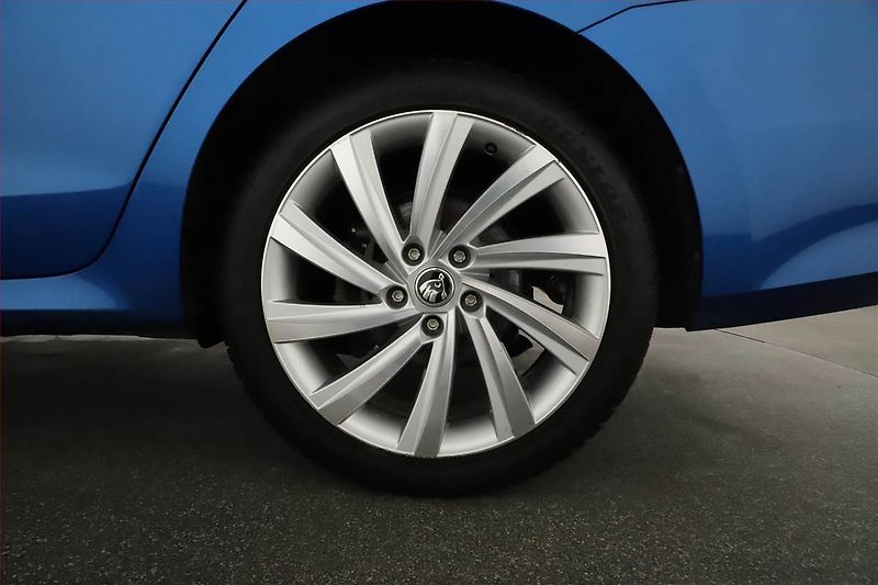 Škoda Octavia (2022) Style 1.4 TSI iV - fotka 20 z 20