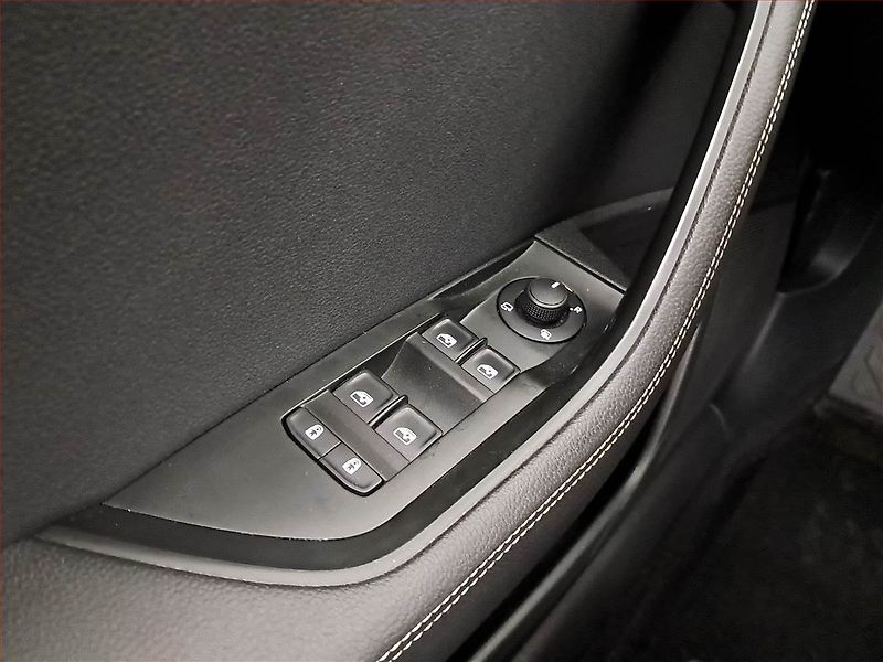 Škoda Superb (2021) Style 2.0 TDI - fotka 19 z 20