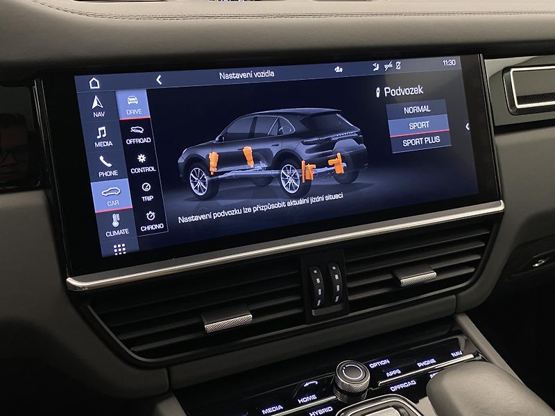Porsche Cayenne E-HYBRID 250kW AWD AUT CZ - fotka 47 z 111