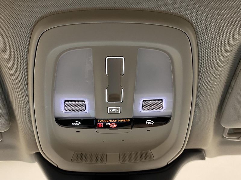 Volvo V90 T6 AWD RECHARGE DARK PLUS AUT - fotka 32 z 62