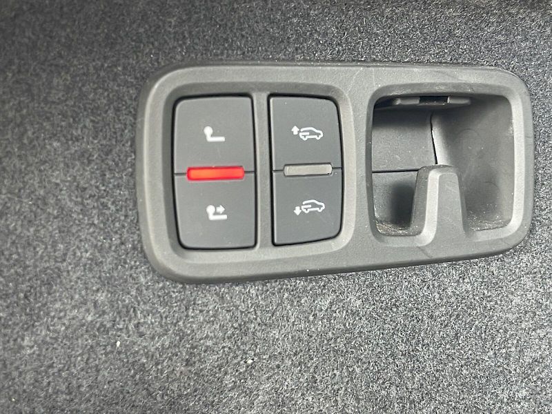 Audi Q8 (2023) 50 TDI 210 kW Quattro S-Line T - fotka 31 z 35