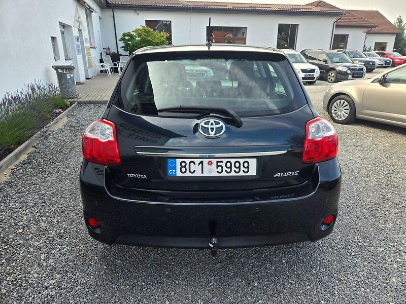 Toyota Auris (2012) 1.4 i Nová STK, 94tis.km - fotka 5 z 20