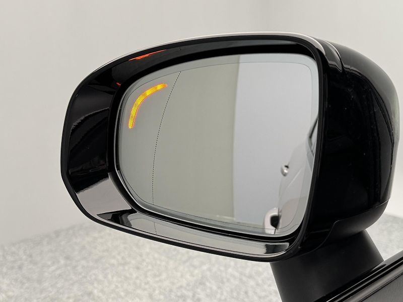 Volvo XC60 (2026) T6 AWD AUT DARK ULTRA - fotka 22 z 24