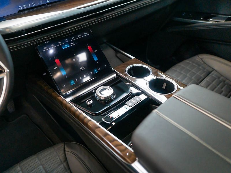 Cadillac Escalade (2026) 6.2 ESV Sport Platinum 2026 - fotka 26 z 46