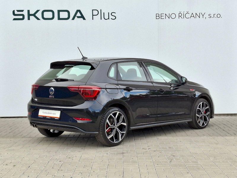 Volkswagen Polo (2023) GTI DSG 2,0TSi 152kW - fotka 2 z 34