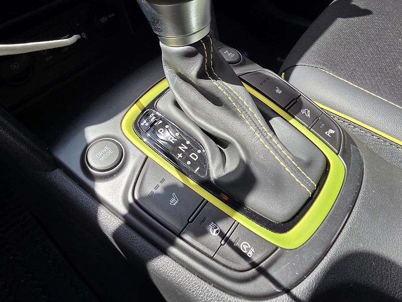 Hyundai Kona 1.6-T-GDi-AUT-1.MAJ.-4x4-DPH - fotka 15 z 17