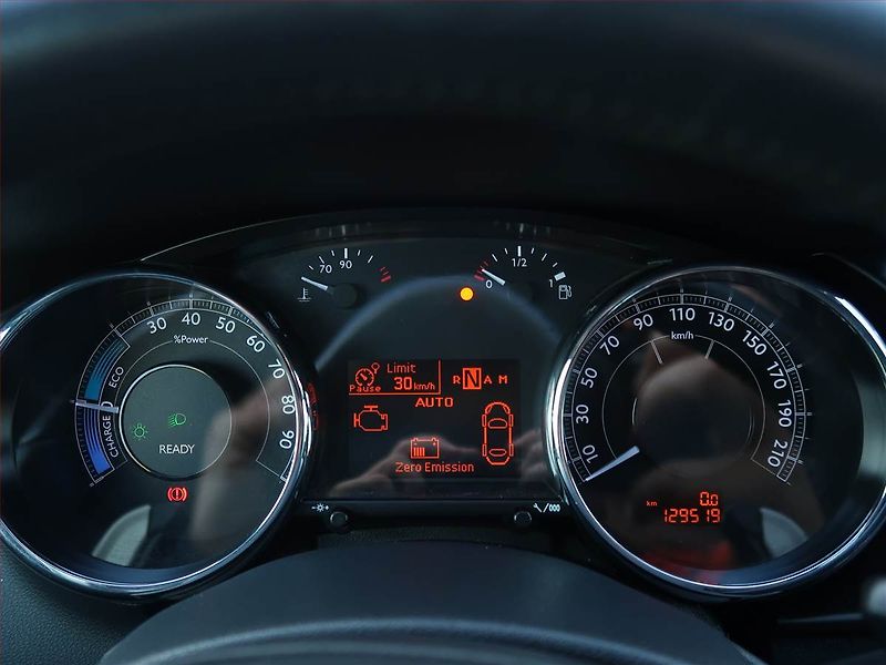 Peugeot 3008 (2013) Hybrid4, Automat, Tempomat - fotka 11 z 22