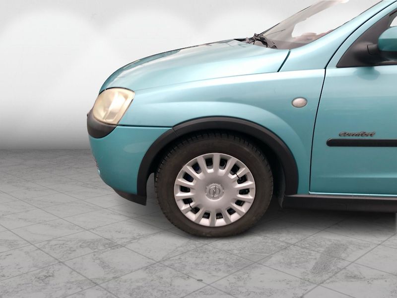 Opel Corsa 1.2  16V - fotka 10 z 27
