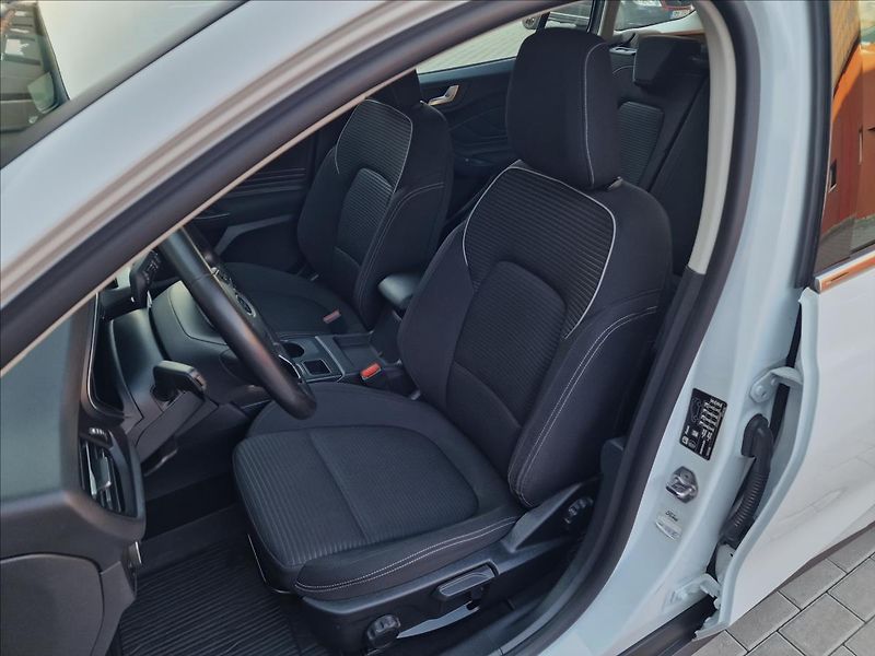 Ford Focus 1.5 TDCi Titanium, ČR, 1.Maj. - fotka 39 z 50