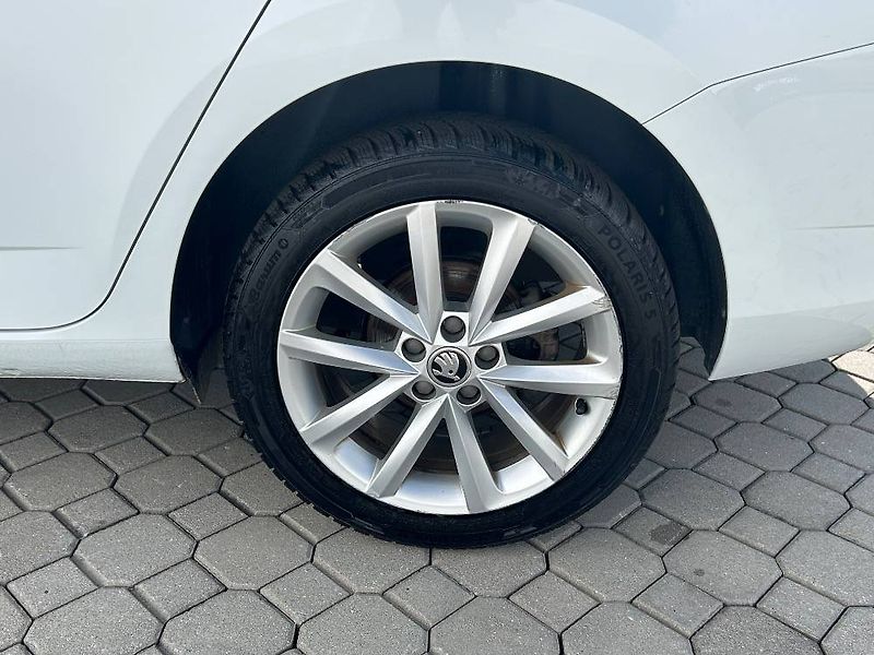 Škoda Fabia Style 6MP 1,0TSI - fotka 20 z 22