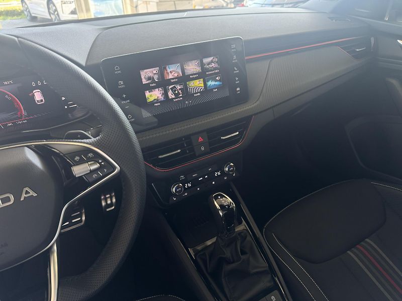 Škoda Scala Monte Carlo 1,5TSI DSG - fotka 14 z 31