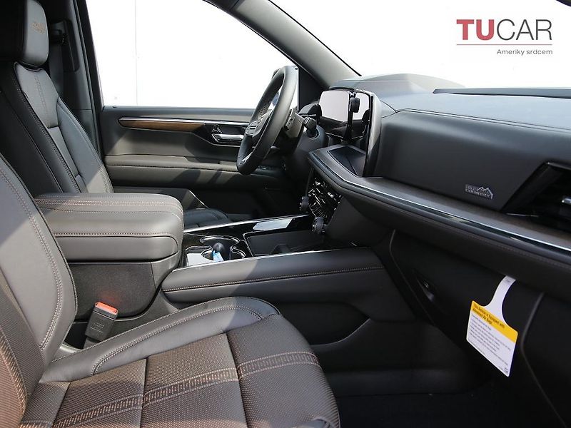 Chevrolet Tahoe (2026) High Country 6.2 V8 - fotka 15 z 45