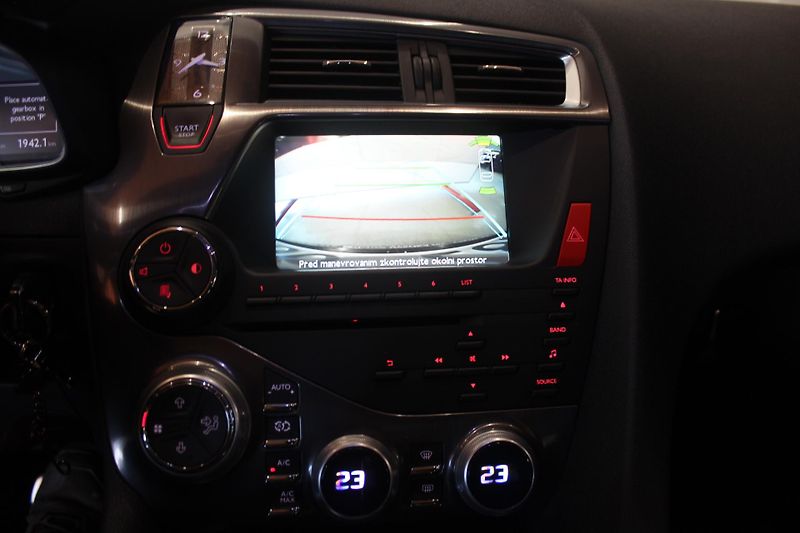 Citroën DS5 (2013) 2.0HDI Automat 120kW Navi ČR - fotka 34 z 36