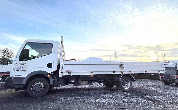 Nissan Cabstar (2008) 3.5t valník 4.9x2.14m tupláky  - fotka 2 z 10