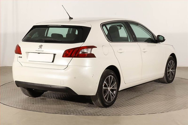 Peugeot 308 (2017) 1.6 BlueHDi, Serv.kniha, Navi - fotka 5 z 26