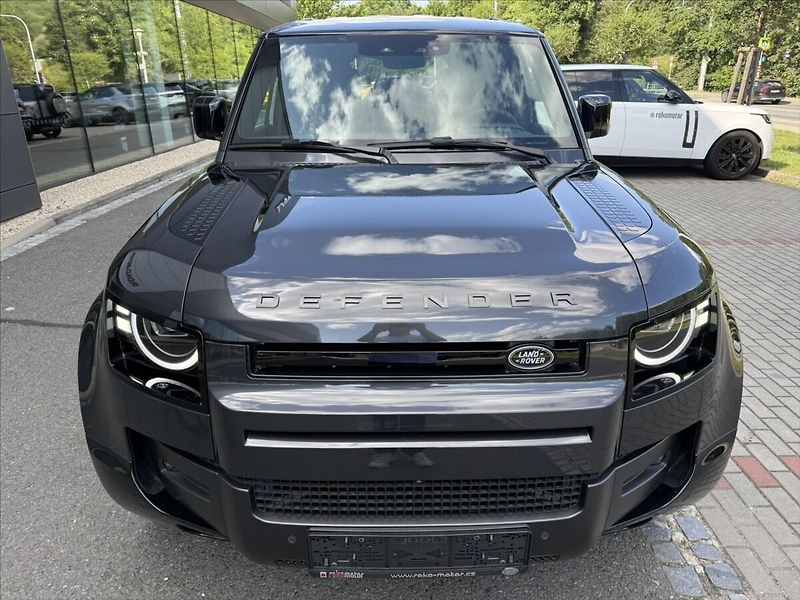 Land Rover Defender (2026) 3,0 X-DYNAMIC SE D250 - fotka 3 z 24