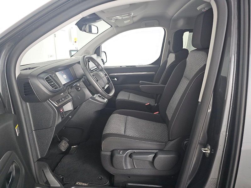 Toyota ProAce Verso (2025) L1 2.0D 180k 8AT FAMILY 8S WEB - fotka 6 z 33
