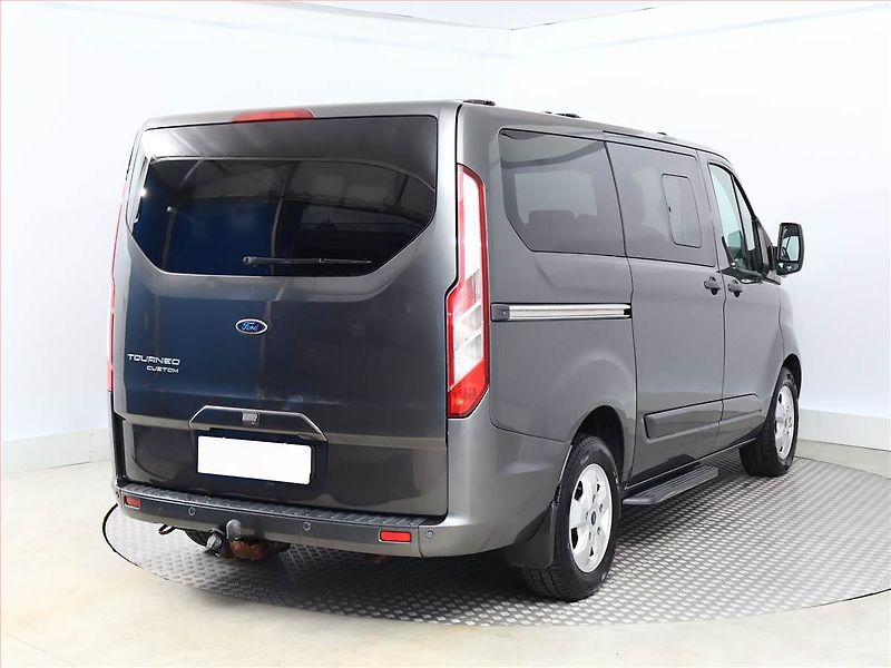 Ford Tourneo Custom (2018) 2.0 EcoBlue, ČR, DPH - fotka 5 z 15