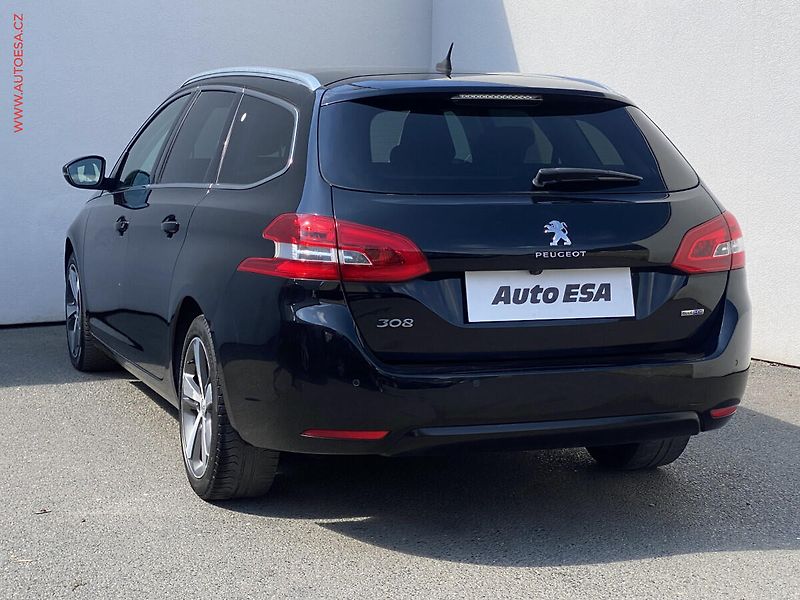 Peugeot 308 (2016) 2.0 HDi, Allure, LED, panor - fotka 6 z 19